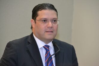 Eduardo Sanz Lovatón resalta el papel histórico de EEUU en su aniversario