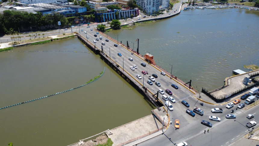 Puente Flotante cerrará este sábado por dos horas para permitir paso de embarcaciones