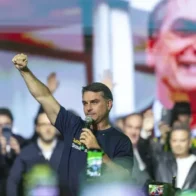 El partido de Lula denuncia a Flávio Bolsonaro ante la Justicia Electoral de Brasil por cuestionar las urnas electrónicas