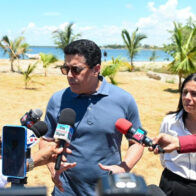 Ministro David Collado supervisa intervención en playa El Faro de SPM