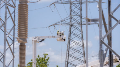 ETED realizará mantenimiento de la línea de transmisión eléctrica este sábado en Barahona