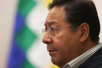 Un juez de Bolivia niega la prescripción del caso por supuesta corrupción contra el expresidente Luis Arce