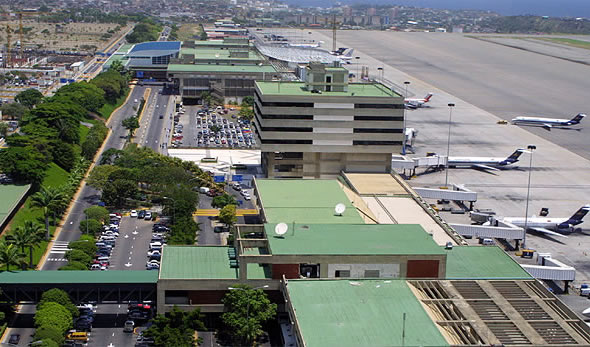 El aeropuerto Simón Bolívar de Venezuela reabrirá el 5 de agosto para operaciones de carga