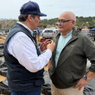 Víctor Atallah supervisa la instalación del hospital de campaña enviado por República Dominicana a Venezuela