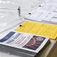 Trump solicita al Supremo autorizar restricciones al voto por correo