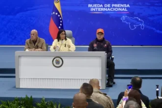 Delcy Rodríguez asegura que tiene un problema de salud, sin dar más detalles