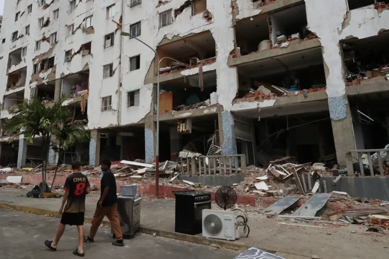 Venezuela desmiente recientes rescates de sobrevivientes a casi un mes del doble terremoto