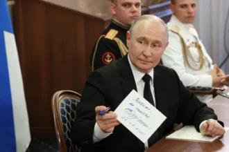 Putin acusa a Occidente de recurrir a “métodos terroristas”  al no poder derrotar a Rusia