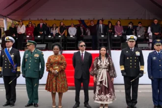 Petro pide una «huelga general» si De la Espriella deroga sus reformas en Colombia y presentará pruebas de supuesto fraude