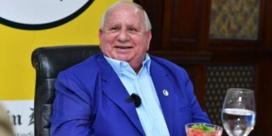 El doctor Fadul afirma que Santiago Matías "promete" y lo perfila como una opción presidencial
