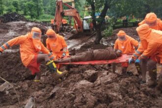 La India investiga un alud de tierra mortal en una obra situada en zona de riesgo