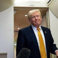 Trump reitera que no firmará la ley de vivienda pese a que entrará en vigor este sábado