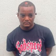 Policía arresta en flagrante delito a hombre acusado de herir a su expareja en Los Guaricanos