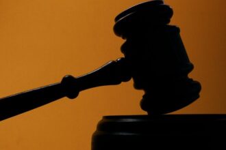Imputan por extorsión a 17 personas en Colombia, entre ellos cinco guardianes carcelarios