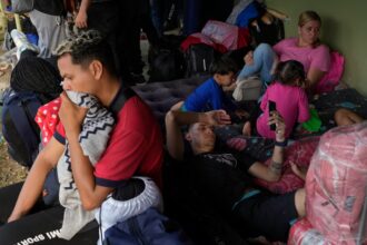 Más de 5,000 migrantes regresan por Panamá tras frustrarse su intento de llegar a Estados Unidos