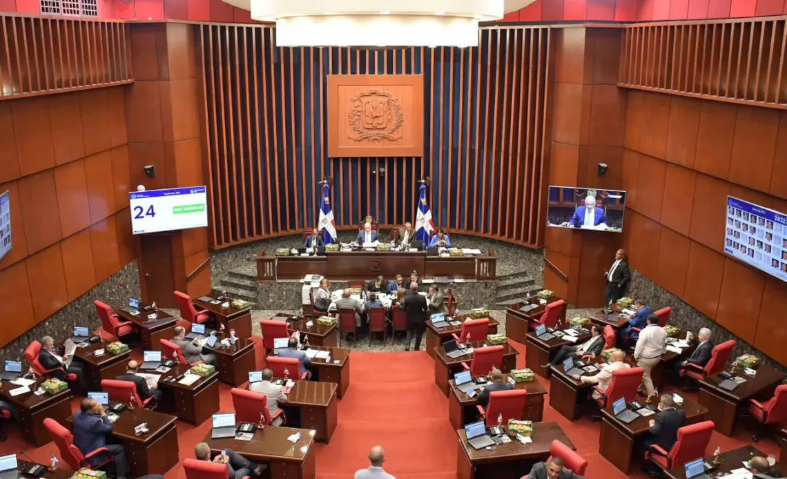 Senado aprueba préstamos por US$465 millones para seguridad vial y manejo del río Yuna