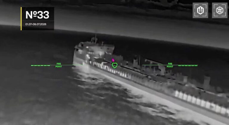 Ucrania atacó 21 buques de la flota fantasma rusa en el mar de Azov