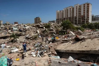 Un equipo de siete bomberos españoles deja Venezuela tras cinco días de rescate por los terremotos