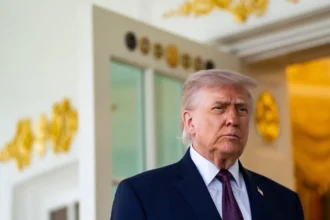 Trump ordena bombardear a Irán a “niveles nunca vistos” si es asesinado