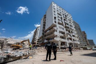Venezuela se centra en la búsqueda de cuerpos cuando se cumplen dos semanas del terremoto