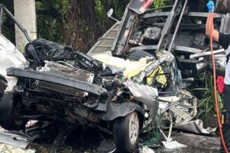 Choque entre un camión de volteo y una camioneta agrícola deja cuatro muertos en Guatemala