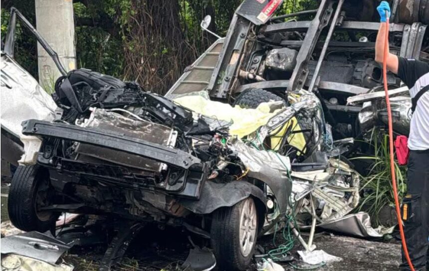 Choque entre un camión de volteo y una camioneta agrícola deja cuatro muertos en Guatemala