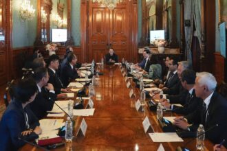 Claudia Sheinbaum recibe en Palacio Nacional a empresarios de Japón