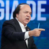 Vinicio Castillo respalda flexibilizar acceso legal a armas y critica altos costos en República Dominicana