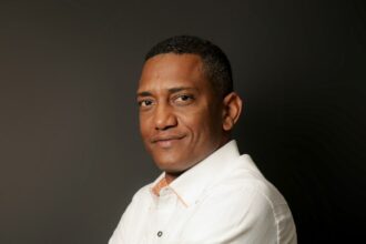Regidor Sandy Báez propone una escuela regional para niños con condiciones especiales en Azua