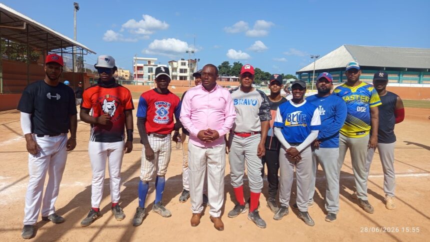 Club Virgilio Castillo Chola recibe apoyo de empresario