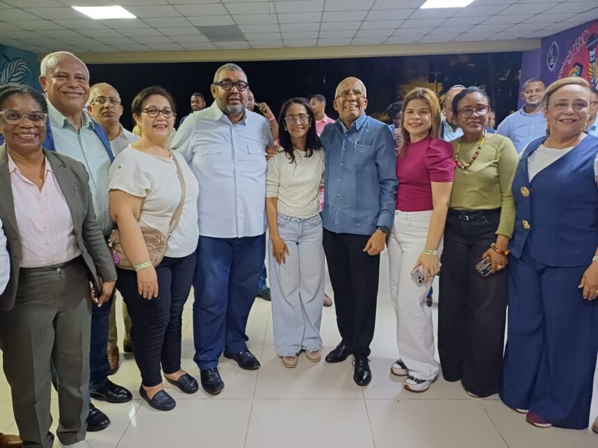 Dra. Ana Jacqueline Ureña obtiene una contundente victoria y se perfila como la próxima decana de Humanidades