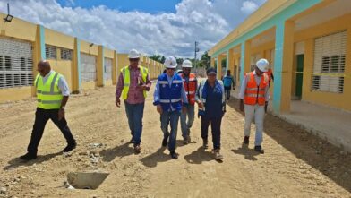 Construcción de nuevas aulas avanza a ritmo acelerado en Los Alcarrizos, el DN y SDO