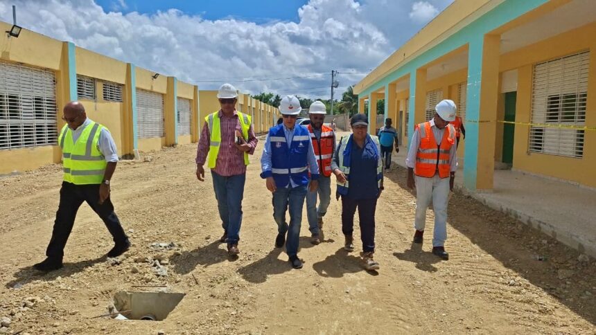 Construcción de nuevas aulas avanza a ritmo acelerado en Los Alcarrizos, el DN y SDO