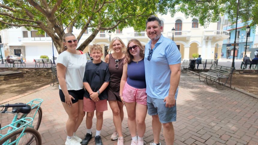 Turistas estadounidenses celebran desde RD los 250 años de la Independencia de EEUU