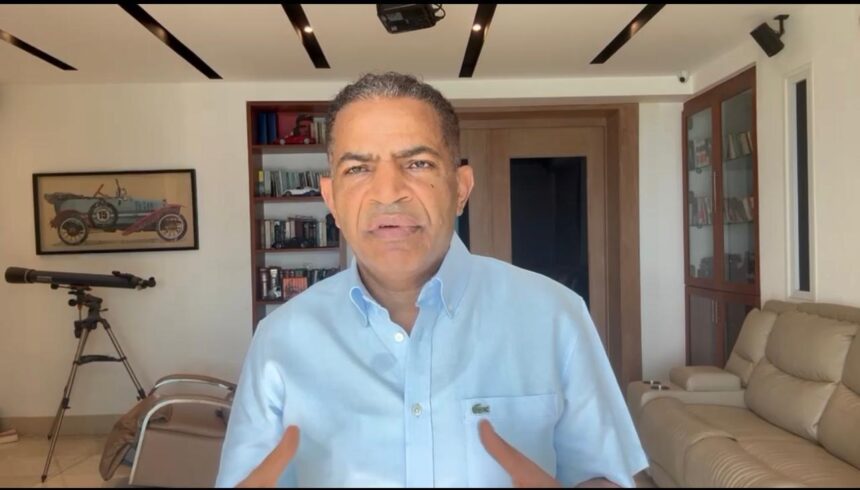Juan Marte mantiene alza del pasaje desde este lunes y califica de “pírrica” la rebaja en los combustibles