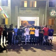 Soldados del ERD detienen dos vehículos con 32 haitianos indocumentados en Valverde y Dajabón
