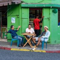 "Solos": la obra que abre el diálogo sobre la salud mental masculina