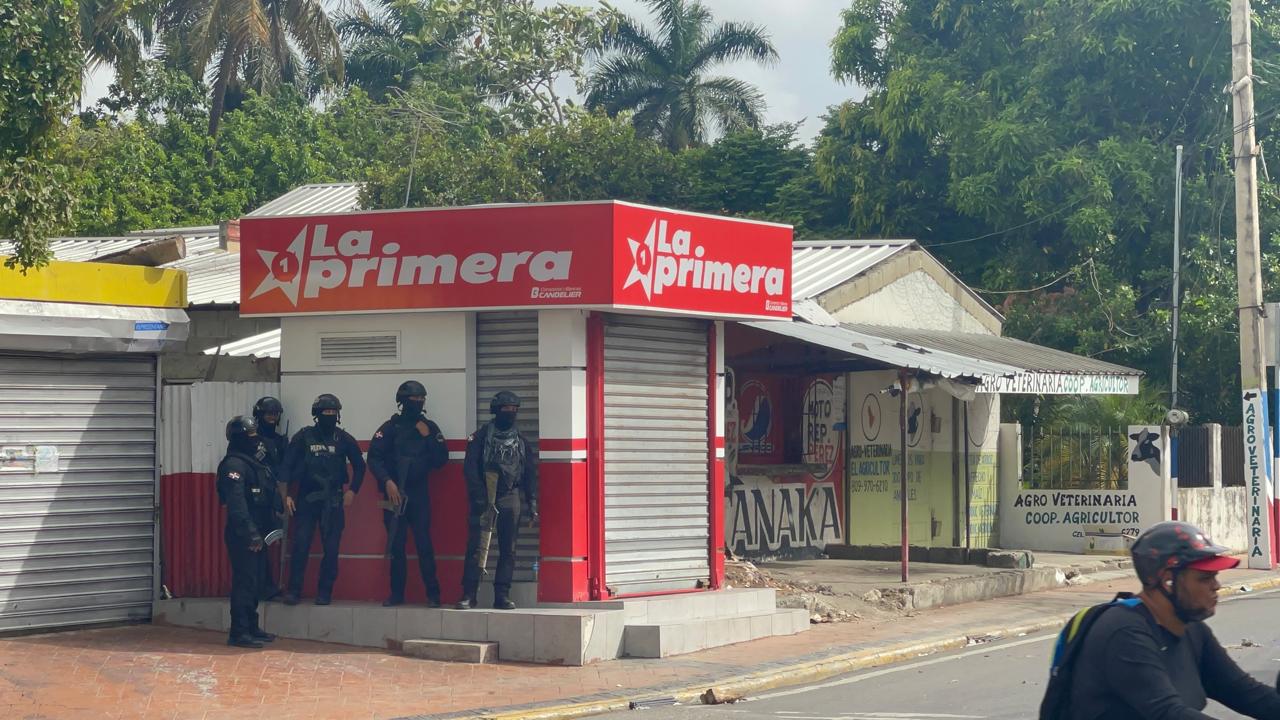 Paro de 48 horas paraliza Licey y Moca; advierten posible extensión a 72 horas