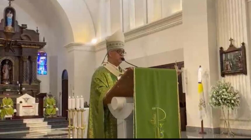 Arzobispo de Santiago pide sanción ejemplar contra cabo que mató a joven