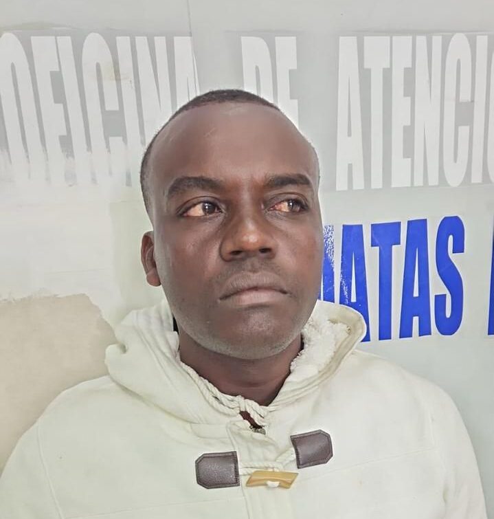 Policía recupera motocicleta robada y apresa a hombre que presuntamente intentaba llevarla a la frontera con Haití