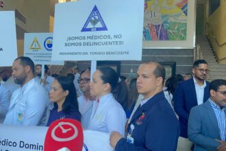 CMD en Santiago realiza paro de 24 horas y denuncia criminalización médica con el nuevo Código Penal