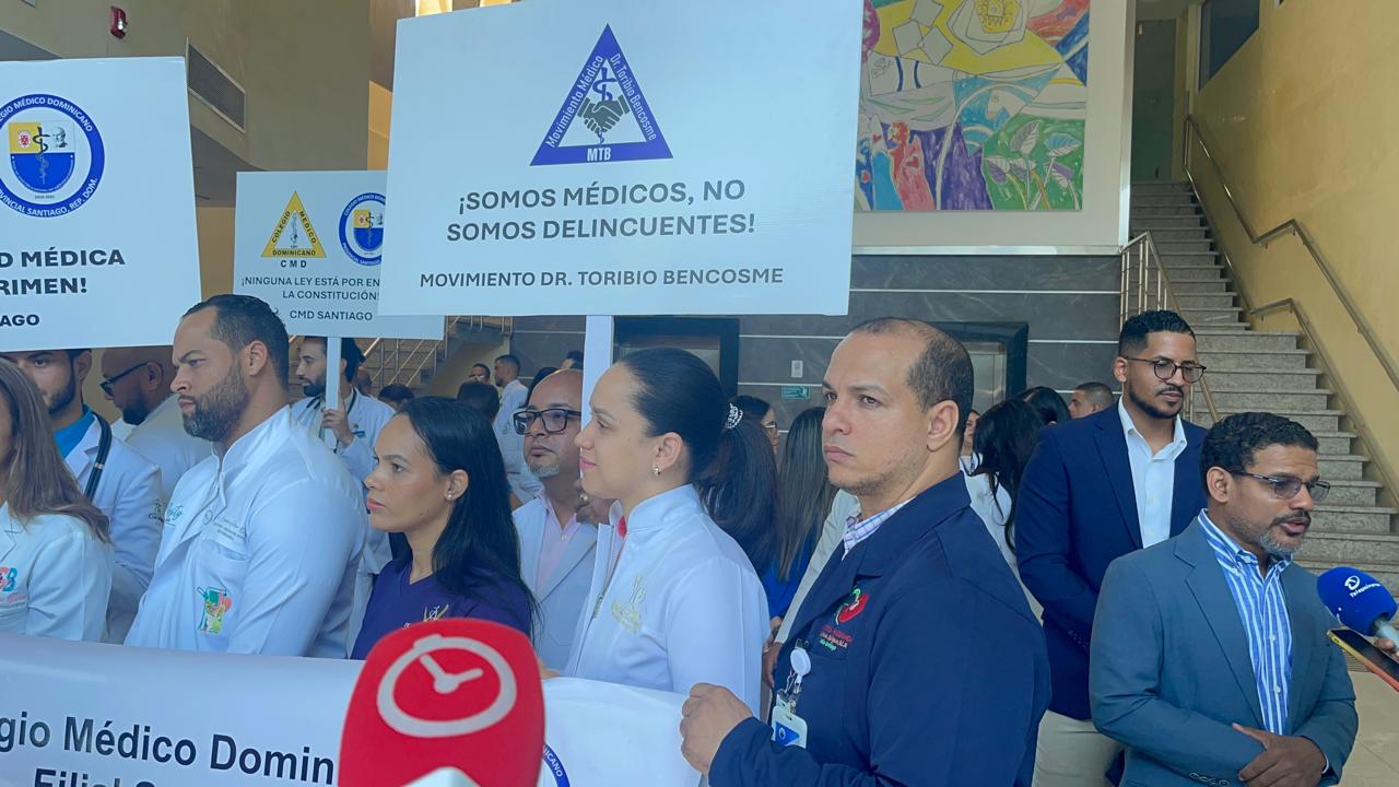 CMD en Santiago realiza paro de 24 horas y denuncia criminalización médica con el nuevo Código Penal