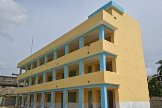 Terminación de Escuela Básica Cancino Adentro en SDE avanza de manera acelerada; estará lista para el próximo año escolar