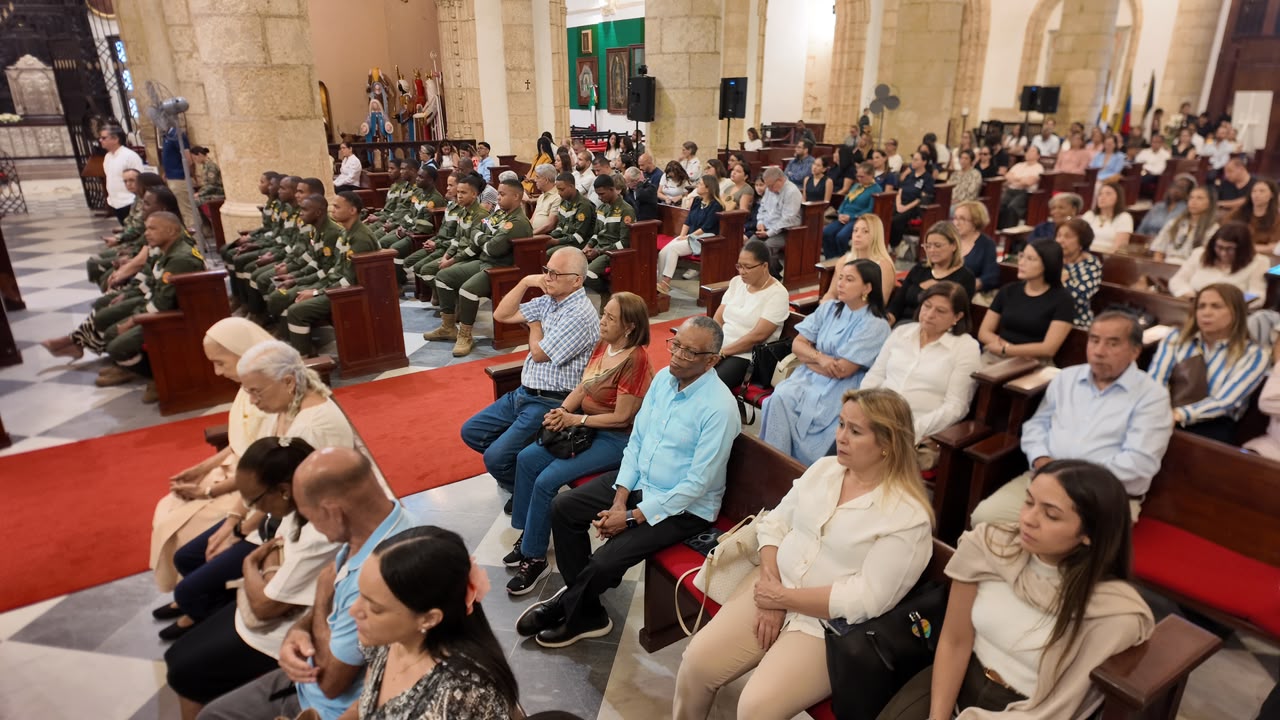 Comunidad venezolana ora por las víctimas del terremoto y agradece solidaridad dominicana