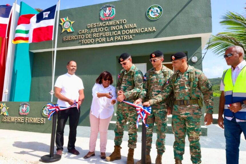 Comandante General del Ejército supervisa unidades militares en Barahona y Pedernales