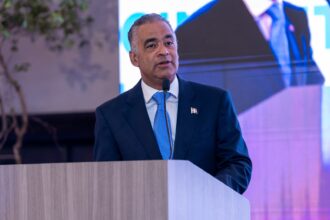 El ministro de Energía y Minas, Joel Santos.