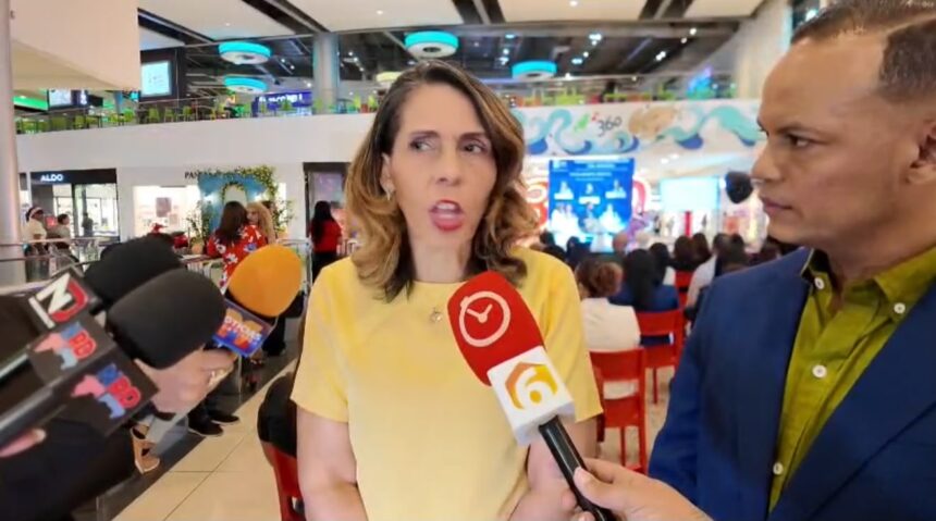 “A los hospitales se va cuando el problema ya está”: psiquiatra Francis Báez llama a fortalecer la prevención en salud mental