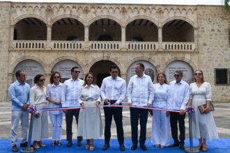 David Collado entrega restauración del Alcázar de Colón e inicia proyecto de alumbrado en la Ciudad Colonial