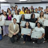 Fundación GBC reconoce a 56 estudiantes meritorios con la entrega de computadoras