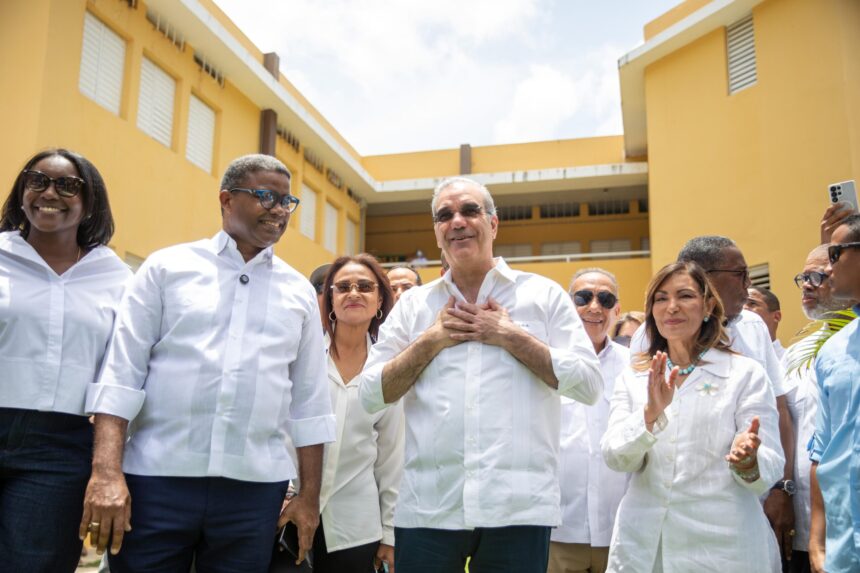 Abinader destaca transformación de Samaná con puerto de Arroyo Barril, obras viales, titulación y hospital